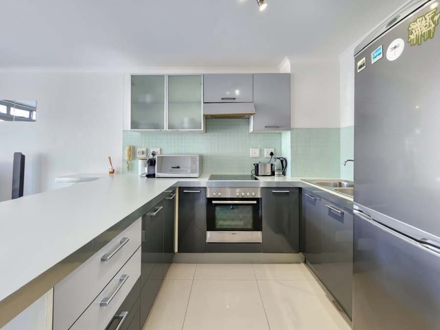 To Let 1 Bedroom Property for Rent in Sea Point Western Cape